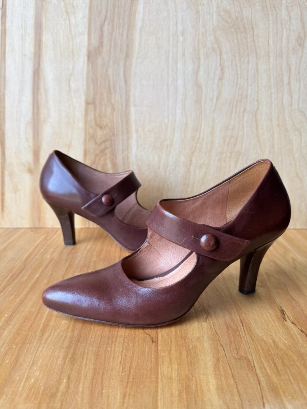 Chocolate Brown Leather Corso Como Heels - Picture 6 of 16